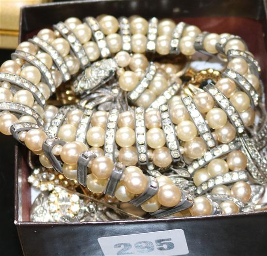 Mixed silver & other costume jewellery